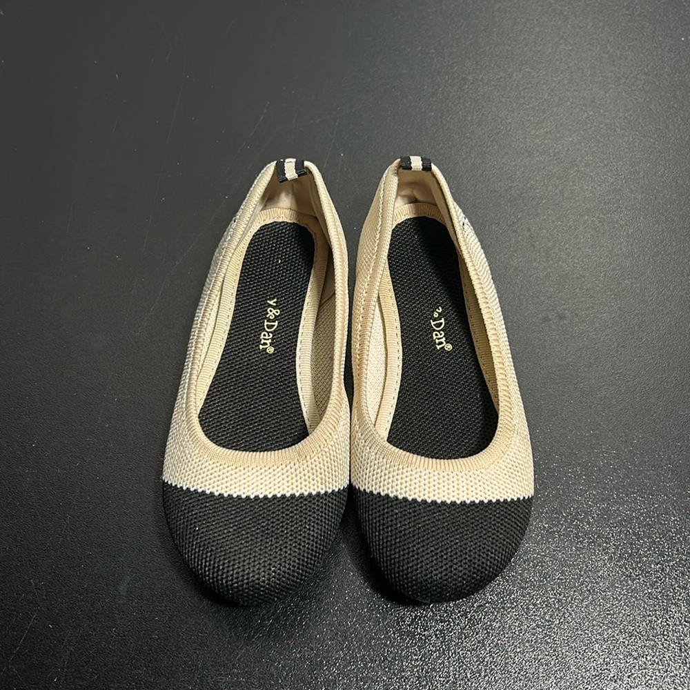 Girls ballerina flats‎ size 9/10